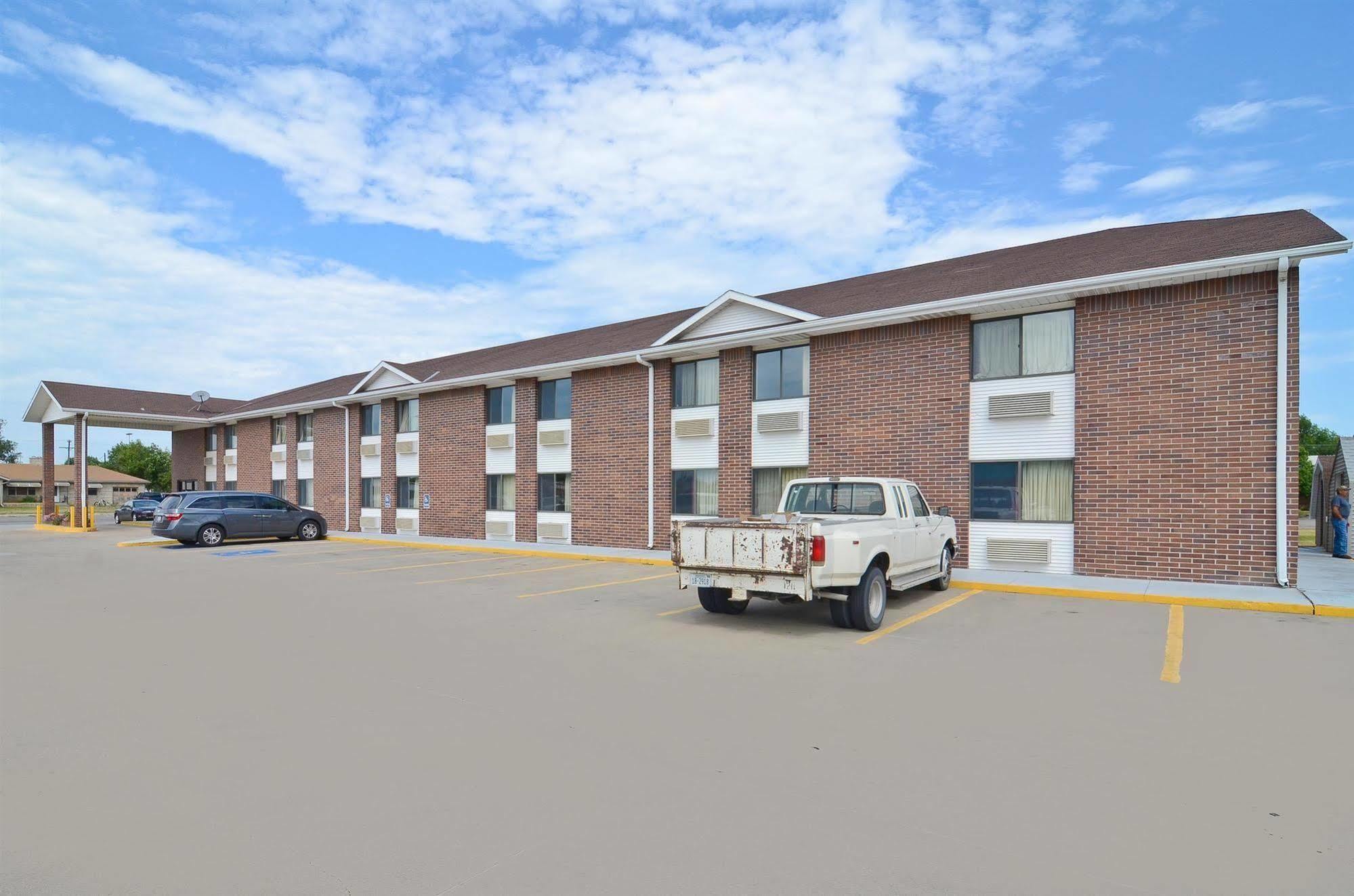Econo Inn Columbus Bagian luar foto