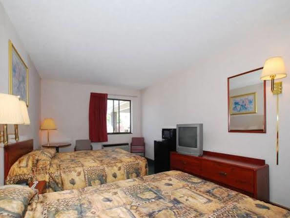 Econo Inn Columbus Bagian luar foto